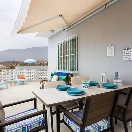 3 Bedrooms House With Sea View And Furnished Terrace At 4 Km Away From The בית נופש *