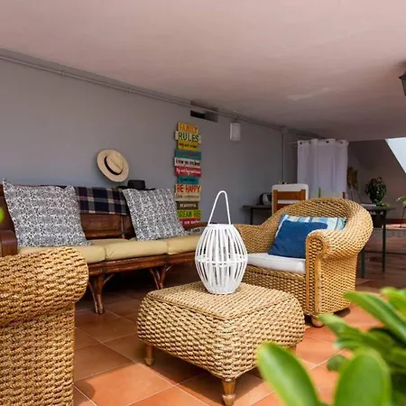 3 Bedrooms House With Sea View And Furnished Terrace At 4 Km Away From The Prázdninový dům *